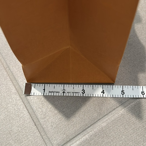 Louis Vuitton Gift Shopping Bag and Envelopes - Picture 7 of 9